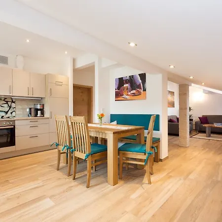 Zaisslhaeusl Hof Apartment Ubersee